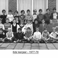 <strong>Klasfoto's Herzele - Meester Marcel De Backer</strong><br>01-01-1960 ©Herzele in Beeld<br><br><a href='https://www.herzeleinbeeld.be/Foto/121/Klasfotos-Herzele---Meester-Marcel-De-Backer'><u>Meer info over de foto</u></a>