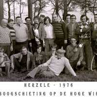 <strong>Boogschutters  -  1973 t.e.m. 1977</strong><br> ©Herzele in Beeld<br><br><a href='https://www.herzeleinbeeld.be/Foto/1258/Boogschutters-----1973-t.e.m.-1977'><u>Meer info over de foto</u></a>