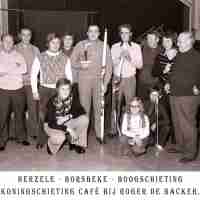 <strong>Boogschutters  -  1973 t.e.m. 1977</strong><br> ©Herzele in Beeld<br><br><a href='https://www.herzeleinbeeld.be/Foto/1273/Boogschutters-----1973-t.e.m.-1977'><u>Meer info over de foto</u></a>
