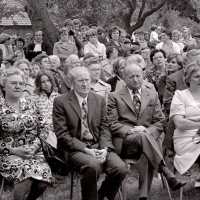 <strong>Viering 100 jaar Heilige Cornelius -   Sint Antelinks  -  1977</strong><br> ©Herzele in Beeld<br><br><a href='https://www.herzeleinbeeld.be/Foto/1370/Viering-100-jaar-Heilige-Cornelius-----Sint-Antelinks-----1977'><u>Meer info over de foto</u></a>