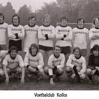 <strong>Vedettenmatch  BRT - Dancing Koilos  -  1975</strong><br>01-01-1970 - 31-12-1979 ©Herzele in Beeld<br><br><a href='https://www.herzeleinbeeld.be/Foto/1539/Vedettenmatch--BRT---Dancing-Koilos-----1975'><u>Meer info over de foto</u></a>