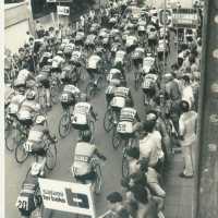 <strong>Ronde Van Vlaanderen - Solleveld  -  1973-75-76-77-78</strong><br> ©Herzele in Beeld<br><br><a href='https://www.herzeleinbeeld.be/Foto/1593/Ronde-Van-Vlaanderen---Solleveld-----1973-75-76-77-78'><u>Meer info over de foto</u></a>