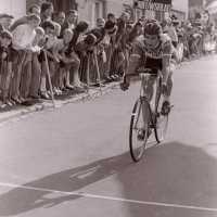 <strong>Ronde Van Vlaanderen - Solleveld  -  1973-75-76-77-78</strong><br> ©Herzele in Beeld<br><br><a href='https://www.herzeleinbeeld.be/Foto/1638/Ronde-Van-Vlaanderen---Solleveld-----1973-75-76-77-78'><u>Meer info over de foto</u></a>