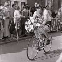 <strong>Ronde Van Vlaanderen - Solleveld  -  1973-75-76-77-78</strong><br> ©Herzele in Beeld<br><br><a href='https://www.herzeleinbeeld.be/Foto/1642/Ronde-Van-Vlaanderen---Solleveld-----1973-75-76-77-78'><u>Meer info over de foto</u></a>