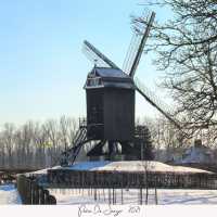 <strong>Houten staakmolen te Rullegem</strong><br>01-01-2020 ©Herzele in Beeld<br><br><a href='https://www.herzeleinbeeld.be/Foto/1780/Houten-staakmolen-te-Rullegem'><u>Meer info over de foto</u></a>