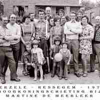 <strong>Boogschutters (deel 2)   -  1974 t.e.m. 1977</strong><br>1975 ©Herzele in Beeld<br><br><a href='https://www.herzeleinbeeld.be/Foto/1850/Boogschutters-(deel-2)------1974-t.e.m.-1977'><u>Meer info over de foto</u></a>