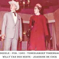 <strong>Toneelgroep Torengalm  -  Jaren 70</strong><br>01-01-1970 ©Herzele in Beeld<br><br><a href='https://www.herzeleinbeeld.be/Foto/1959/Toneelgroep-Torengalm-----Jaren-70'><u>Meer info over de foto</u></a>