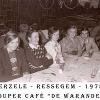 <strong>Souper Cafe De Warande  -  1975</strong><br>1975 ©Herzele in Beeld<br><br><a href='https://www.herzeleinbeeld.be/Foto/2209/Souper-Cafe-De-Warande-----1975'><u>Meer info over de foto</u></a>