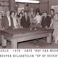 <strong>Souper (eetfestijn) allerlei verenigingen - 1974-75-76</strong><br>1976 ©Herzele in Beeld<br><br><a href='https://www.herzeleinbeeld.be/Foto/2221/Souper-(eetfestijn)-allerlei-verenigingen---1974-75-76'><u>Meer info over de foto</u></a>