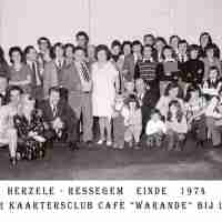 <strong>Souper (eetfestijn) allerlei verenigingen - 1974-75-76</strong><br>1974 ©Herzele in Beeld<br><br><a href='https://www.herzeleinbeeld.be/Foto/2239/Souper-(eetfestijn)-allerlei-verenigingen---1974-75-76'><u>Meer info over de foto</u></a>