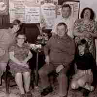 <strong>Onder den Toren  -  Ressegem - Jaren 70</strong><br>01-01-1973 ©Herzele in Beeld<br><br><a href='https://www.herzeleinbeeld.be/Foto/2301/Onder-den-Toren-----Ressegem---Jaren-70'><u>Meer info over de foto</u></a>