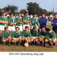 <strong>Carriére Rik Van Boven - Keeper DT Toekomst Borsbeke  (Periode 1964-1970)</strong><br> ©Herzele in Beeld<br><br><a href='https://www.herzeleinbeeld.be/Foto/2336/Carriére-Rik-Van-Boven---Keeper-DT-Toekomst-Borsbeke--(Periode-1964-1970)'><u>Meer info over de foto</u></a>