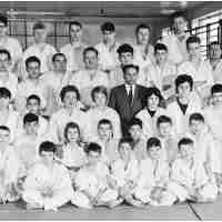 <strong>Judoclub Herzele  -  1967</strong><br>1967 ©Herzele in Beeld<br><br><a href='https://www.herzeleinbeeld.be/Foto/2895/Judoclub-Herzele-----1967'><u>Meer info over de foto</u></a>