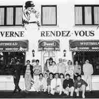 <strong>Taverne Rendez-Vous bij Molly  -  Eind jaren 80</strong><br>01-01-1985 - 01-01-1989 ©Herzele in Beeld<br><br><a href='https://www.herzeleinbeeld.be/Foto/3265/Taverne-Rendez-Vous-bij-Molly-----Eind-jaren-80'><u>Meer info over de foto</u></a>