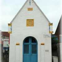 <strong>Religieus erfgoed  -  Sint-Mauritius   Ressegem</strong><br> ©Herzele in Beeld<br><br><a href='https://www.herzeleinbeeld.be/Foto/513/Religieus-erfgoed-----Sint-Mauritius---Ressegem'><u>Meer info over de foto</u></a>