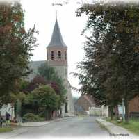 <strong>Religieus erfgoed  -  Sint-Mauritius   Ressegem</strong><br> ©Herzele in Beeld<br><br><a href='https://www.herzeleinbeeld.be/Foto/518/Religieus-erfgoed-----Sint-Mauritius---Ressegem'><u>Meer info over de foto</u></a>