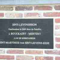 <strong>Religieus erfgoed - Sint-Martinus  -  Sint-Lievens-Esse</strong><br> ©Herzele in Beeld<br><br><a href='https://www.herzeleinbeeld.be/Foto/562/Religieus-erfgoed---Sint-Martinus-----Sint-Lievens-Esse'><u>Meer info over de foto</u></a>