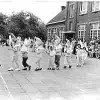 <strong>Borsbeke - Vrije basischool - schoolfeest  -  1969</strong><br> ©Herzele in Beeld<br><br><a href='https://www.herzeleinbeeld.be/Foto/700/Borsbeke---Vrije-basischool---schoolfeest-----1969'><u>Meer info over de foto</u></a>