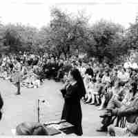 <strong>Borsbeke - Vrije basischool - schoolfeest  -  1969</strong><br> ©Herzele in Beeld<br><br><a href='https://www.herzeleinbeeld.be/Foto/704/Borsbeke---Vrije-basischool---schoolfeest-----1969'><u>Meer info over de foto</u></a>