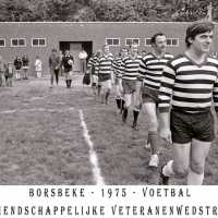 <strong>KVC De Toekomst  -  Vriendschappelijke veteranenwedstrijd  -  1975</strong><br>1975 ©Herzele in Beeld<br><br><a href='https://www.herzeleinbeeld.be/Foto/919/KVC-De-Toekomst-----Vriendschappelijke-veteranenwedstrijd-----1975'><u>Meer info over de foto</u></a>