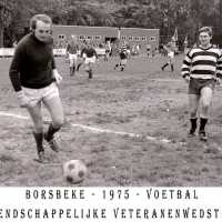 <strong>KVC De Toekomst  -  Vriendschappelijke veteranenwedstrijd  -  1975</strong><br>01-01-1975 ©Herzele in Beeld<br><br><a href='https://www.herzeleinbeeld.be/Foto/928/KVC-De-Toekomst-----Vriendschappelijke-veteranenwedstrijd-----1975'><u>Meer info over de foto</u></a>